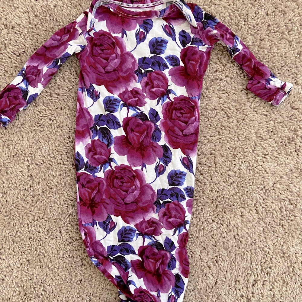 Posh Peanut newborn layette knotted gown